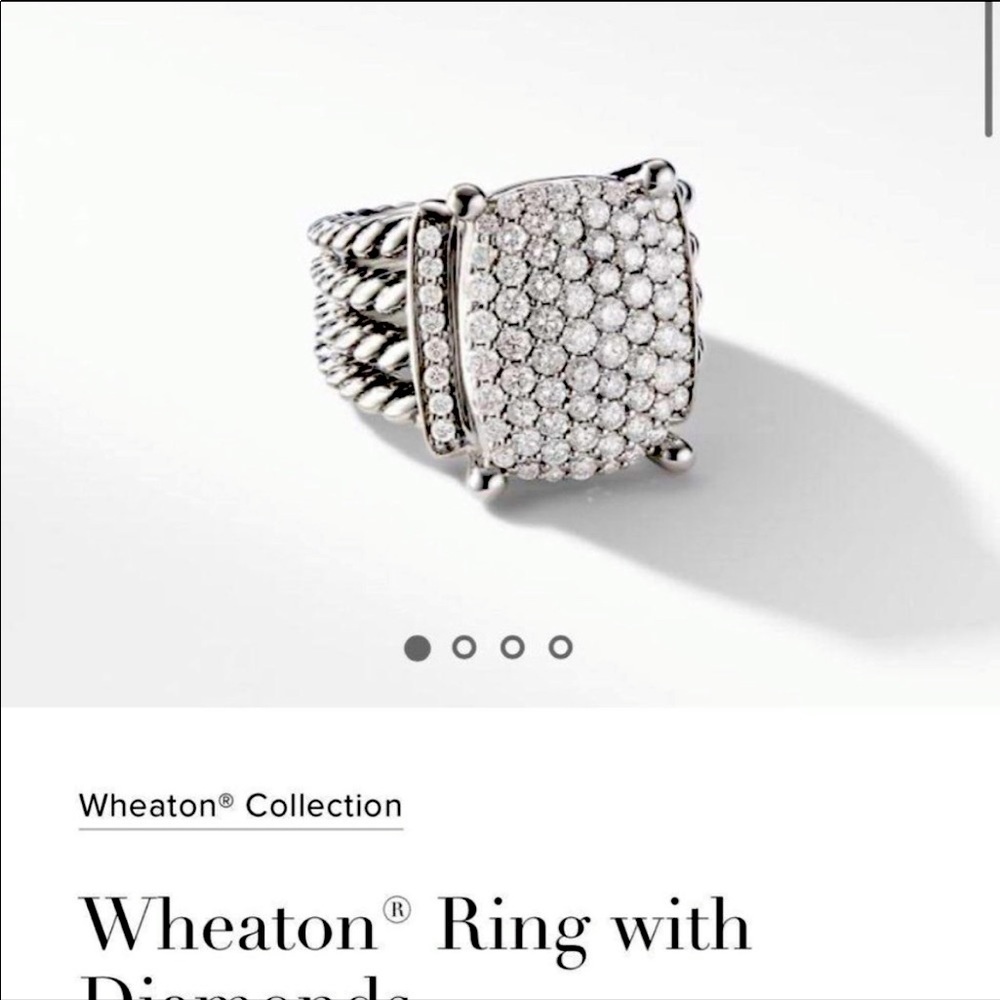Beautiful diamond pave Wheaton ring size 6
